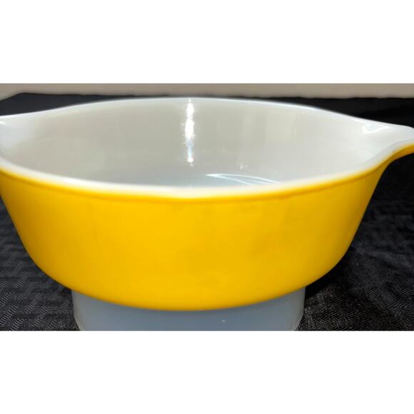 PYREX Butterfly Gold Casserole Dishes - Lot of Three - Picture 7 of 7